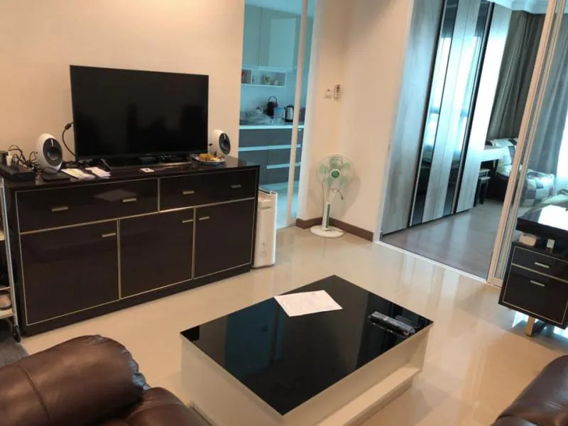 Sell/rent Supalai Elite Phayathai, 15th floor, 44 sq m. East, complete facilities. ready to move in
