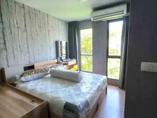 ขายด่วน!! คอนโด ยูนิโอ สุขุมวิท 72 ชั้น 4 ตึก E วิวสระว่ายน้ำ ห้องสวย เฟอร์นิเจอร์ครบ รีบจองเลย!! images
