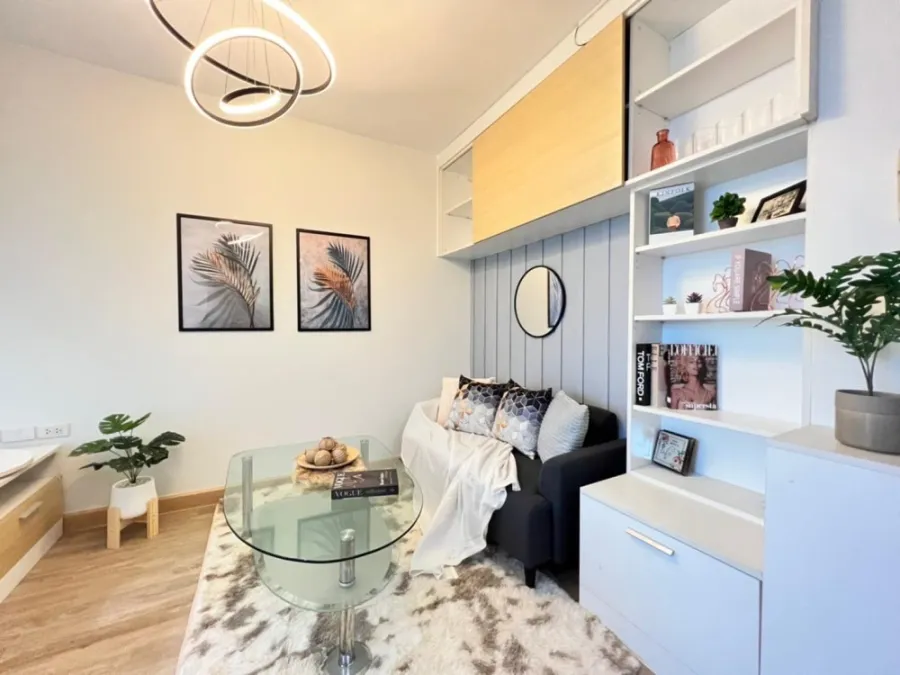 Condo for rent: The Iris Rama 9-Srinakarin. Decorated in a minimalist style, nice to live in, good price, reserve first, stay first.