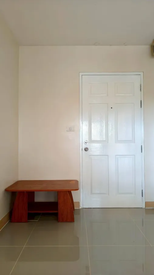Selling a fully furnished, ready-to-move-in unit at Parkview Viphavadi, 4th floor. Interested buyers should reserve now!