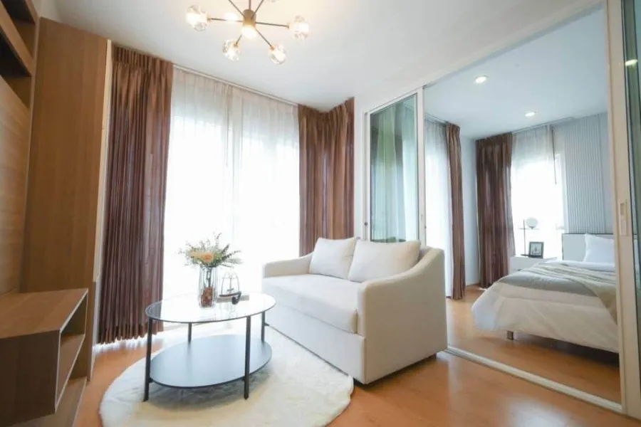 Condo for sale, Tourmaline (Gold), Sathorn-Taksin, 4th floor, open and comfortable view. The room is beautifully decorated. Book now, very worthwhile.