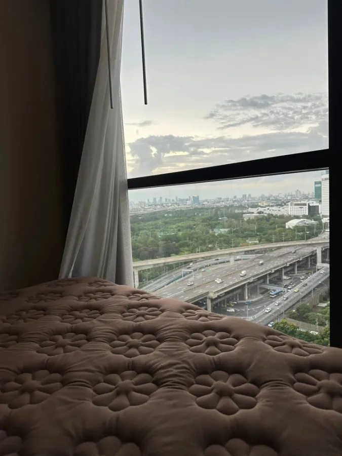 For rent: The Privacy Jatujak, 1 bedroom, fully furnished, beautiful high-floor view, unblocked. Just bring your suitcase and move in!