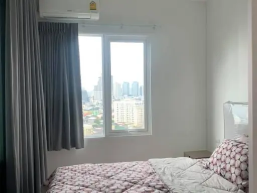 For rent Chapter One Eco Ratchada-Huai Khwang, corner room, high floor, beautiful view, big bed, super nice to sleep, book now.