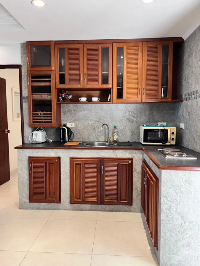 For sale, for rent, Grand View Condo Pattaya (Jomtien), very large room. Beautifully decorated, looks good and stylish, has a sea view. Reserve quickl
