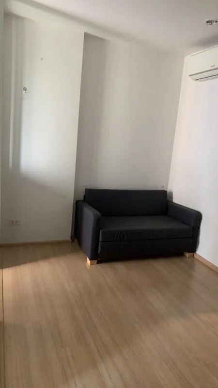 ** Condo for rent: The Base Rama 9 - Ramkhamhaeng ** Good atmosphere, not hot, full furniture, ready to move in, rent now!