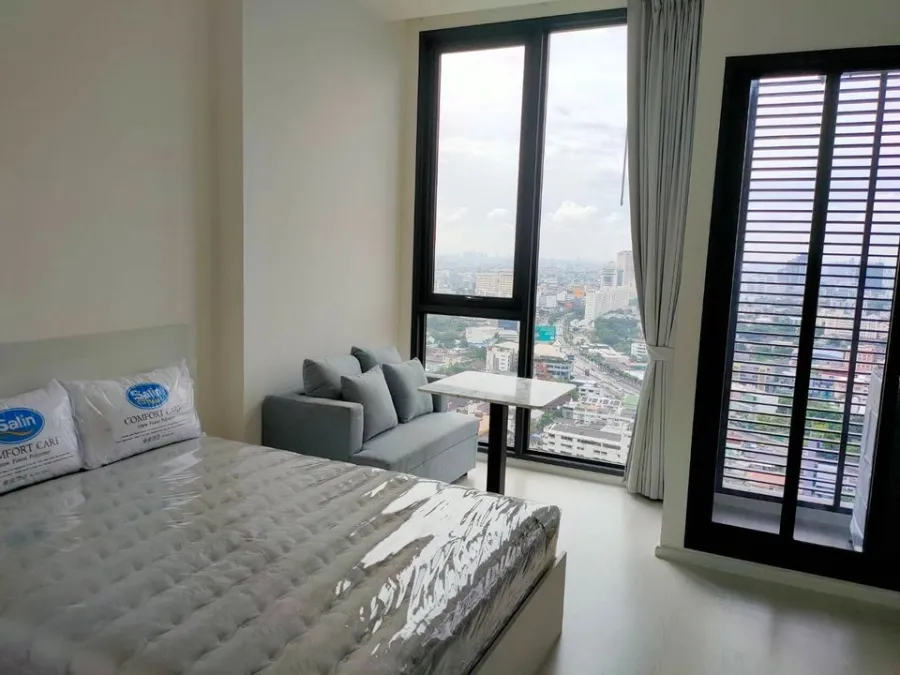 ให้เช่า Condo Mazarine Ratchayothin ชั้นสูง วิวแจ่ม ห้องตกแต่งครบครัน พร้อมเข้าอยู่ ย้ายเลย ด่วนๆ