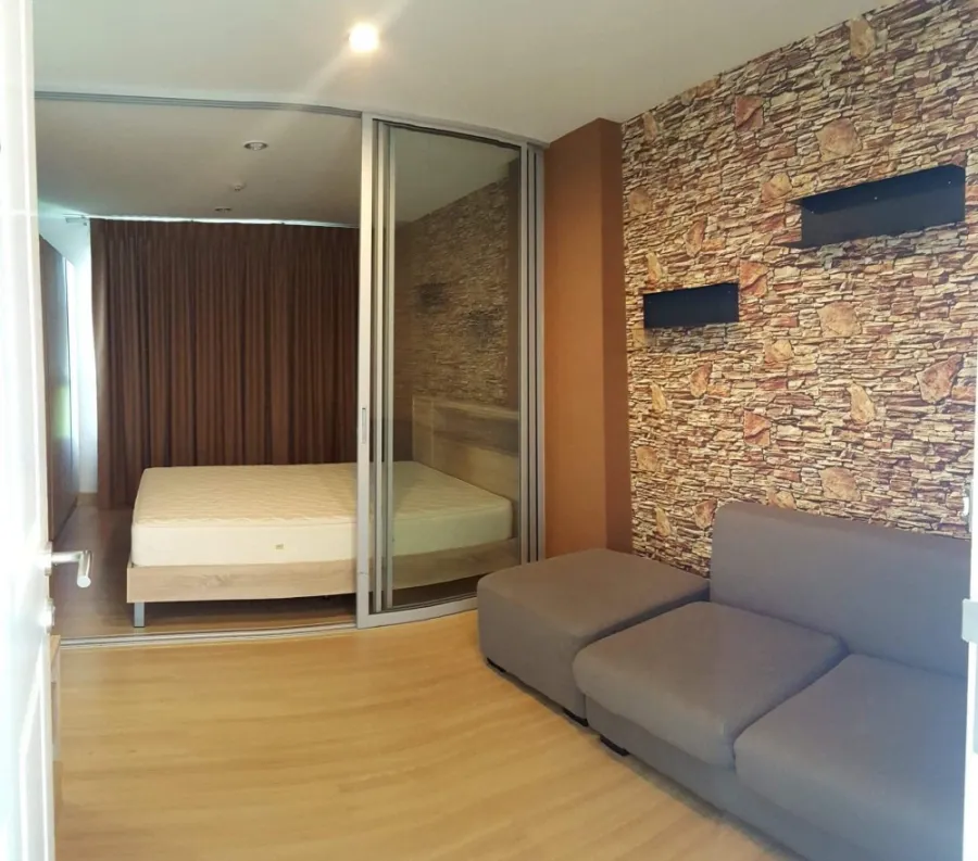 Condo for rent/sale, Niche ID Serithai-Wongwaen Building A, 5th floor, corner room, nice room, urgently book !!