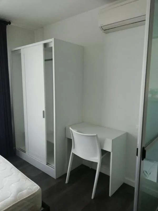 ให้เช่าห้องที่ดีคอนโด รังสิต เฟส1 ห้องสตู ชั้น7 ราคาย่อมเยาว์เหมาะกับนักศึกษามากกก ราคานี้ไม่มีบ่อยๆ