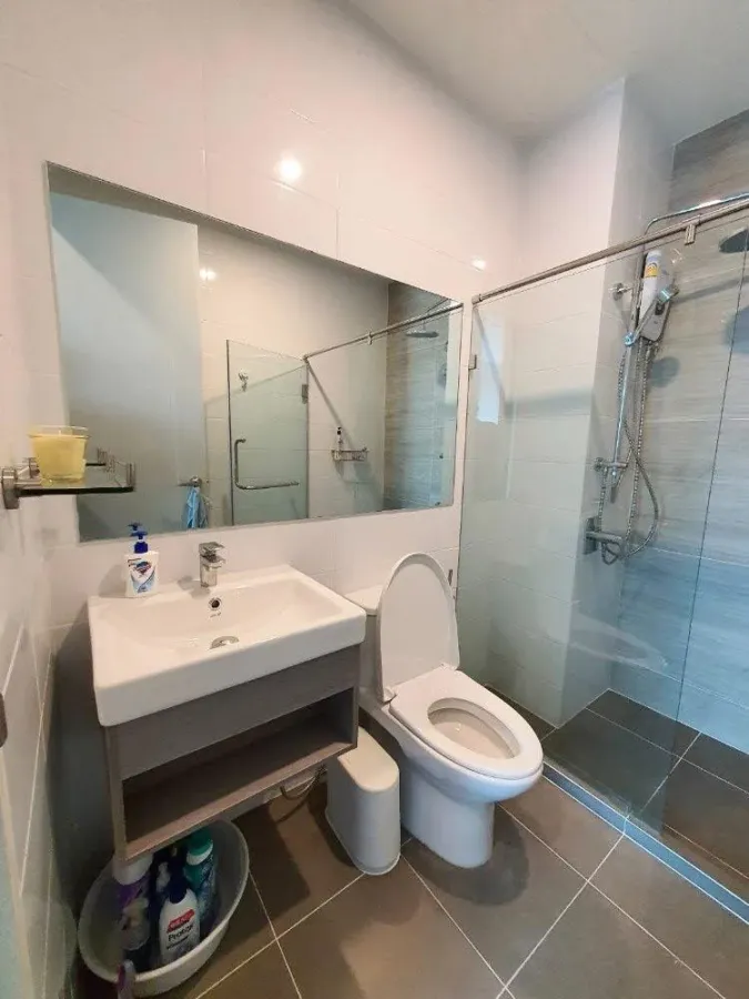 For rent: Knightsbridge Collage Ramkhamhaeng, furnished room, ready to move in, complete here, don't miss it.