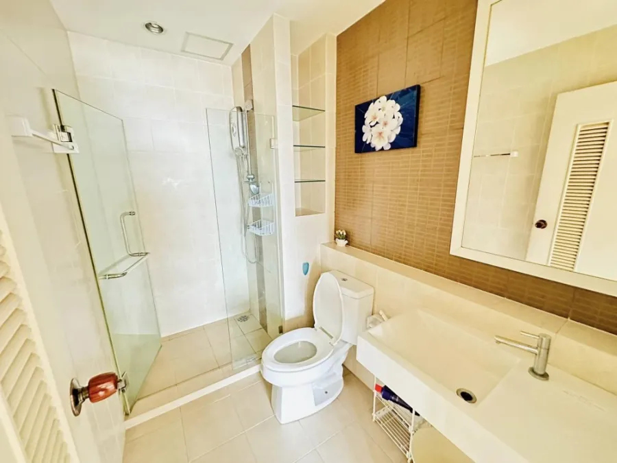 IVY River Condo for sale, next to the Chao Phraya River, beautiful view, good weather, full equipment, reserve now, urgent.