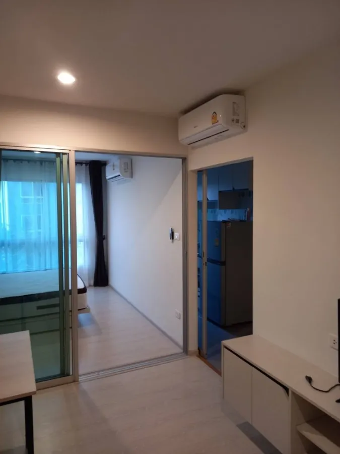 For rent The Kith Plus Phaholyothin-Khu Khot. Large corner room, river view, complete furniture and electrical appliances. Book now.