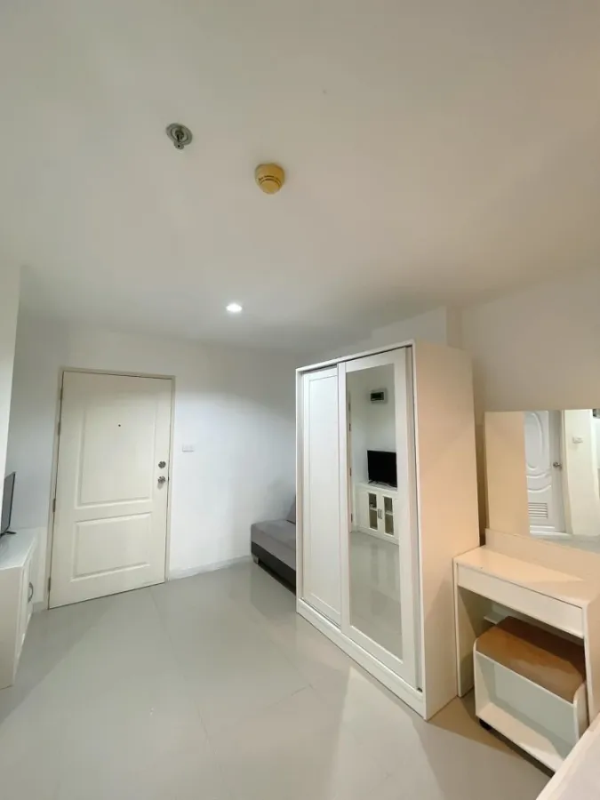 For rent: Lumpini Condo Town Ramintra - Nawamin, fully furnished. Complete with a complete set of electrical appliances, move now.