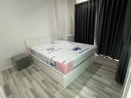 For rent: The Key Chaengwattana. Beautiful room, fully furnished, and equipped with appliances. Book now to secure your unit!