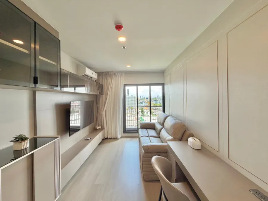 Selling Aspire Onnut Station, 17th floor, unobstructed view, fully furnished. Book now! Don't miss out!