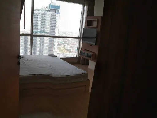 Rhythm Ratchada Condo for rent, wide room, lots of usable space, beautiful room, beautiful view, if interested, hurry before you miss it.