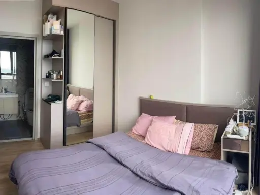 Sell for rent!! Condo Oka House Sukhumvit 36, corner room, view of the Chao Phraya River curve. room near elevator The room is in new condition!!