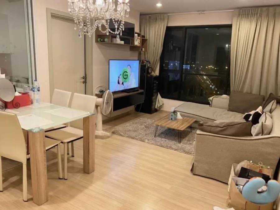 For rent, The Base Rama 9-Ramkhamhaeng, high floor, very spacious room, built-in dressing room, very cool, book now.