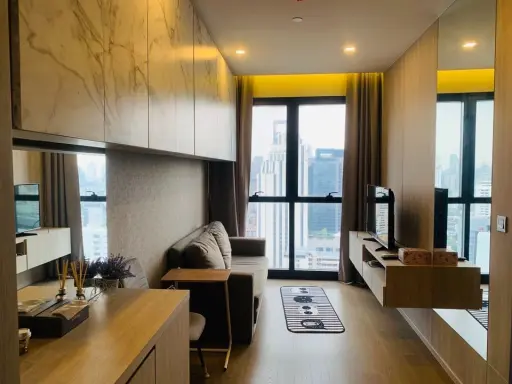 For rent!! Ashton Asoke Condo, 29th floor, Ploenchit Road view, awesome Buit-In furniture, fully decorated. Hurry and reserve now!!