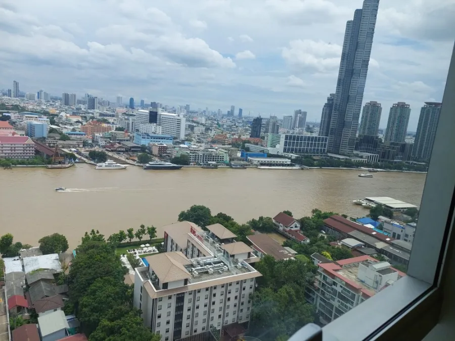 มาจ้า คอนโดหรู ชั้น 21 วิวแม่น้ำสวยๆ ตกแต่งพร้อมเข้าอยู่ สนใจจองเลยที่ Baan Sathorn-ChaoPhraya ขาย