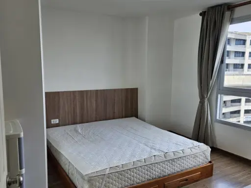 Selling U Delight @ Bangson Station, 8th floor unit. Spacious living area and complete amenities. Book now!