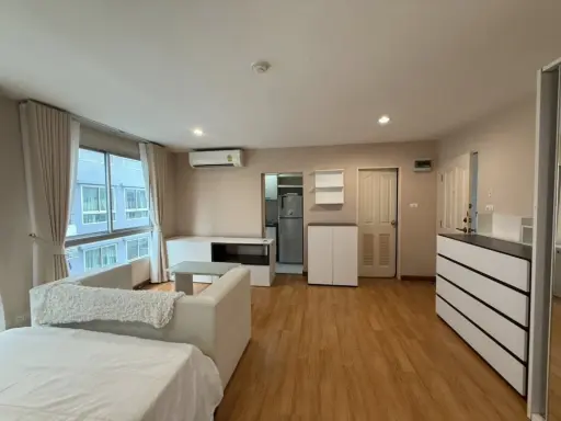 ขาย Double U Condo Phahol-Ladprao ห้องพร้อมอยู่ กว้างอยู่สบาย หิ้วกระเป๋ามาได้เลย++