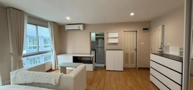 ขาย Double U Condo Phahol-Ladprao ห้องพร้อมอยู่ กว้างอยู่สบาย หิ้วกระเป๋ามาได้เลย++ images