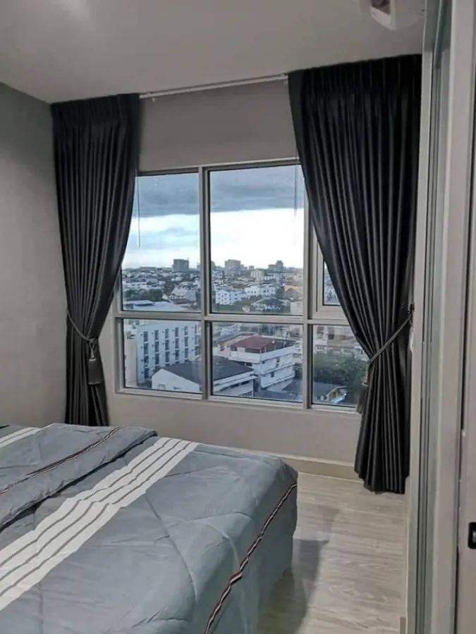 Sale with tenants, Condo Aspire Ngamwongwan, beautifully decorated room, wallpapered in the whole room, great view, book now, don't wait.