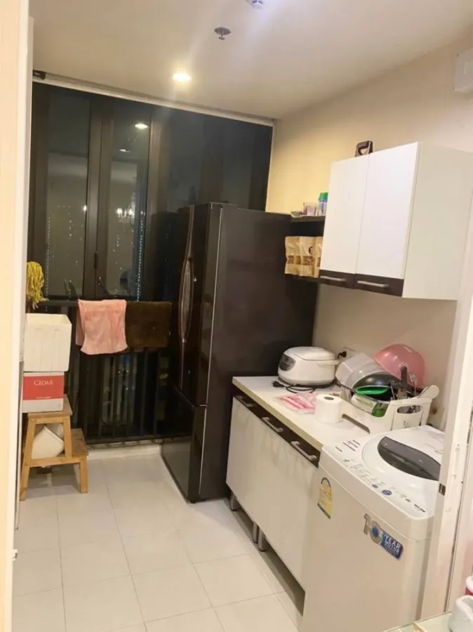 For rent, The Base Rama 9-Ramkhamhaeng, high floor, very spacious room, built-in dressing room, very cool, book now.