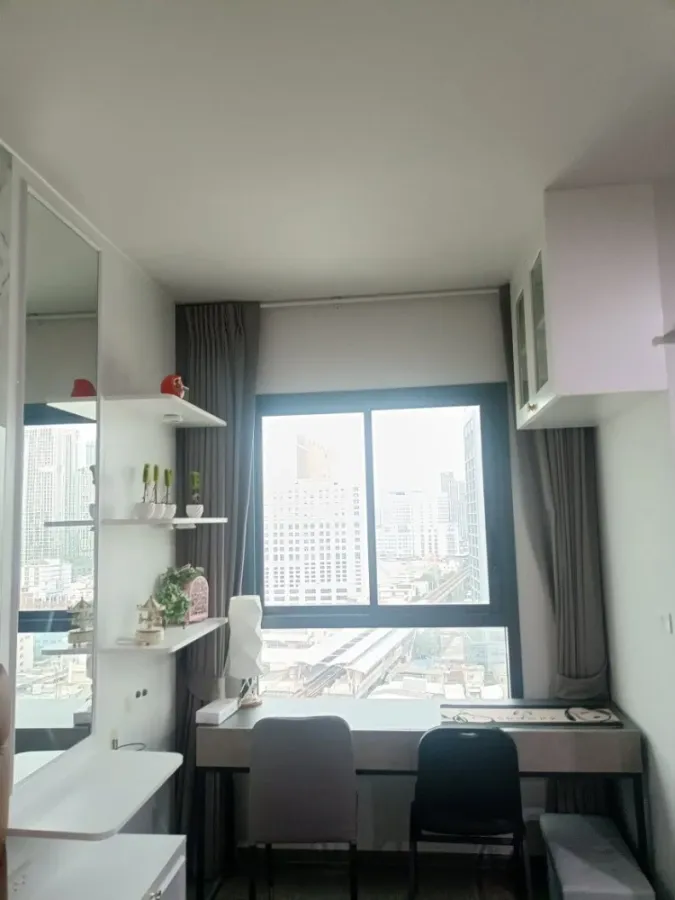 For rent: Ideo Phahol-Jatujak. Fully furnished with built-in furniture and all appliances. Just bring your personal belongings and move in!