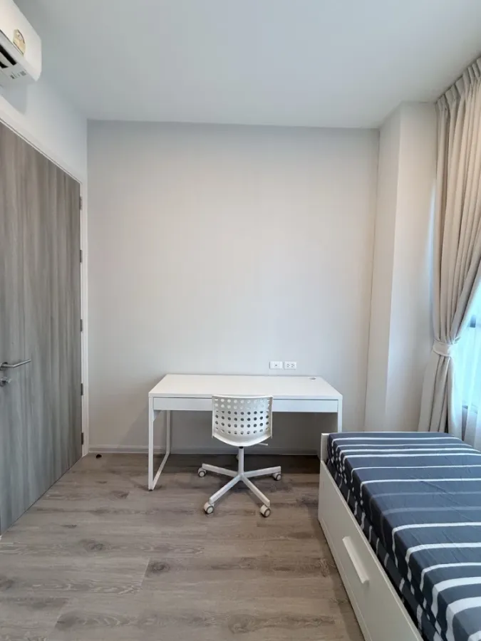 For rent: Knightsbridge Collage Ramkhamhaeng, 4th floor, nice room, fully furnished, reserve now!