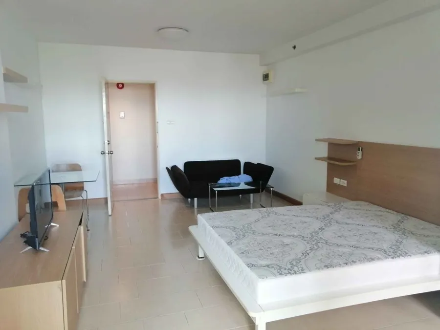 For rent: City Home Rattanathibet, high floor, room ready to move in. Complete set of furniture Don't be afraid to just look and reserve.