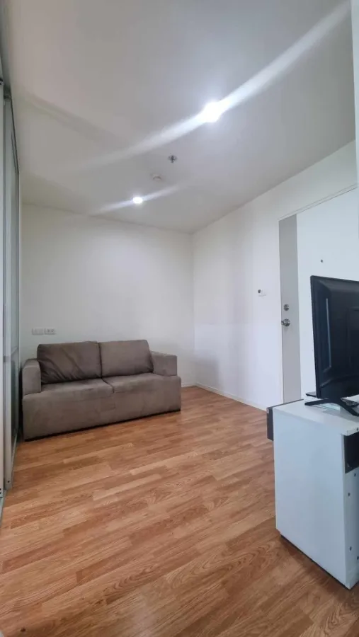Condo for sale Lumpini Ville Nakhon In-Riverview The room looks livable. Complete amenities. Book now.
