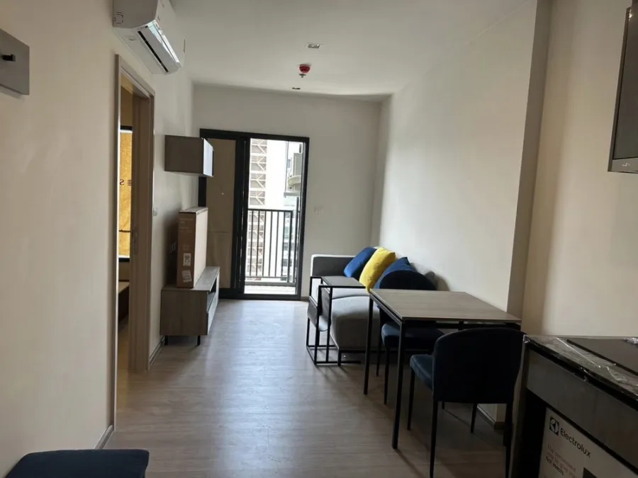 For rent, The Base Phetchaburi-Thonglor, 1 bedroom, 1 bathroom, fully furnished with Index furniture. Hurry up to reserve.