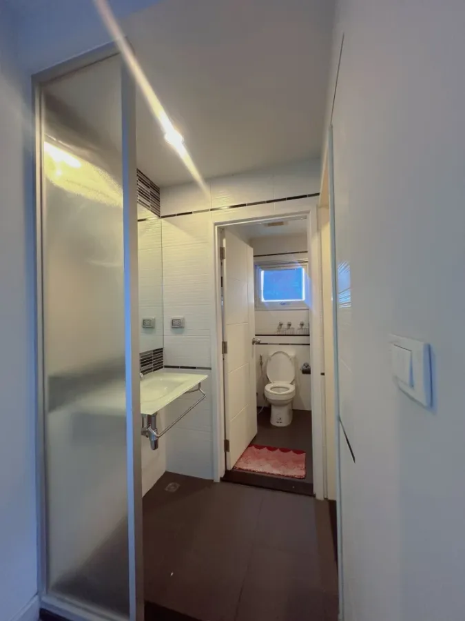 For rent: Centric Sea Condo, ready to move in, fully furnished, just bring your own luggage and move in!!