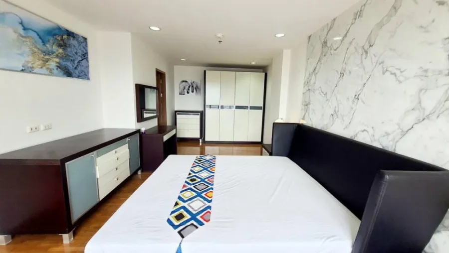 Urgent sale!! Condo River Heaven (Charoen Krung 76/1) complete with furniture + electrical appliances. Book now, don't miss it!!