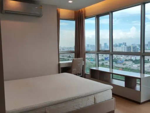 Condo for rent, The Address Asoke, high floor, beautiful view, complete with furniture and electrical appliances.