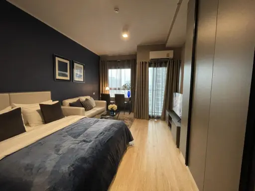 For rent Ideo New Rama 9, complete with electrical appliances. Beautifully decorated room modern style It's so nice to live in. Book now.