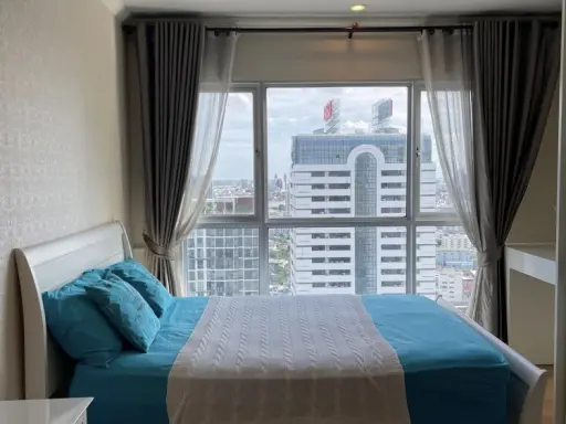 FOR RENT Hive Sathon Condo, decorated room, ready to move in Fully furnished with electrical appliances Just come and move in.