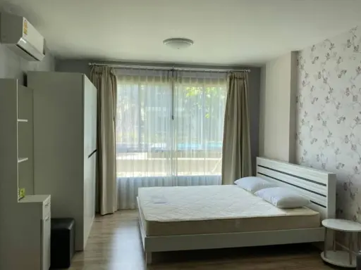 เช่าดีคอนโด รังสิต เฟส2 ห้องสตูดิโอ วิวติดสระว่ายน้ำ แถมติดวอลเปเปอร์สวยๆ เฟอร์ครบ พร้อมเข้าอยู่