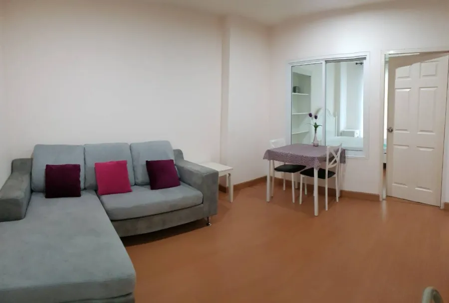 For rent Life at Tha Phra, very beautiful room, very pleasant, 7th floor, high, good condition, fully furnished If interested, hurry to reserve.