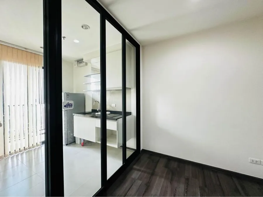 ขาย The BASE Park East คอนโดใจกลางเมือง ห้องกั้นเป็นสัดส่วน เดินทางสะดวกสบาย ไม่จองพลาดมาก