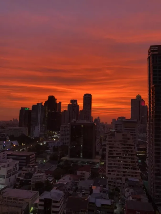 ขาย ไลฟ์ แอท สาทร 10 ห้องมุมเงียบสงบมาก 2 ห้องนอน วิวเมืองสวยเวอร์มาก ไม่จองคือพลาดสุดๆ