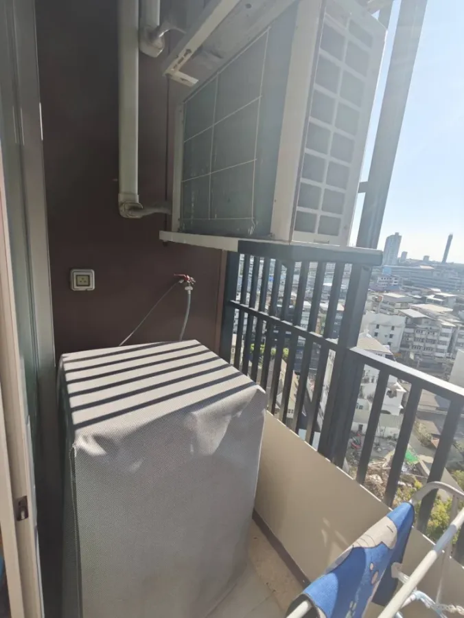 For rent!! Condo Fuse Chan-Sathorn (corner room), new room, complete with furniture and electrical appliances, ready to move in, don't miss it!!