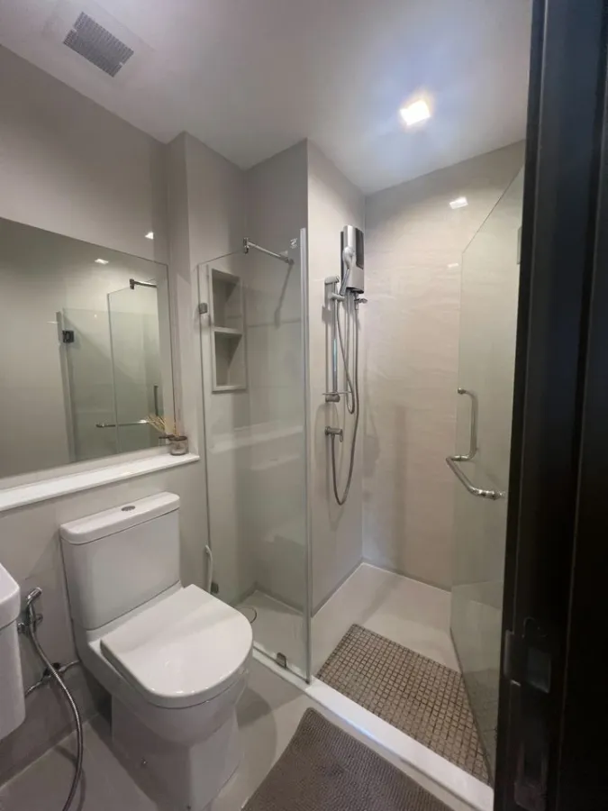 For rent/sale, Life Ladprao Valley, high floor, great view, great price, very nice room. If you don't reserve, you will regret it.