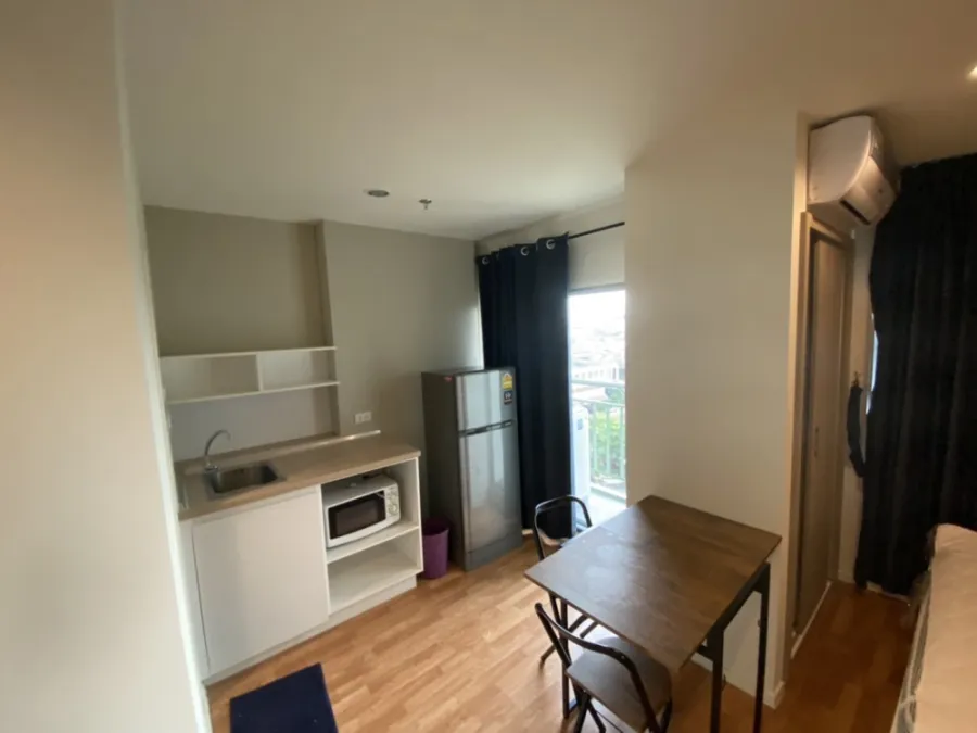 For rent, Lumpini Park Petchkasem 98, 6th floor, Building D, beautiful room, nice to live in, just bring one bag, don't wait.