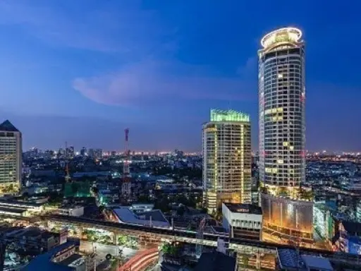 For sale Le Luk condominium, 200 meters from BTS Phra Khanong, fully furnished, good view, do not miss.