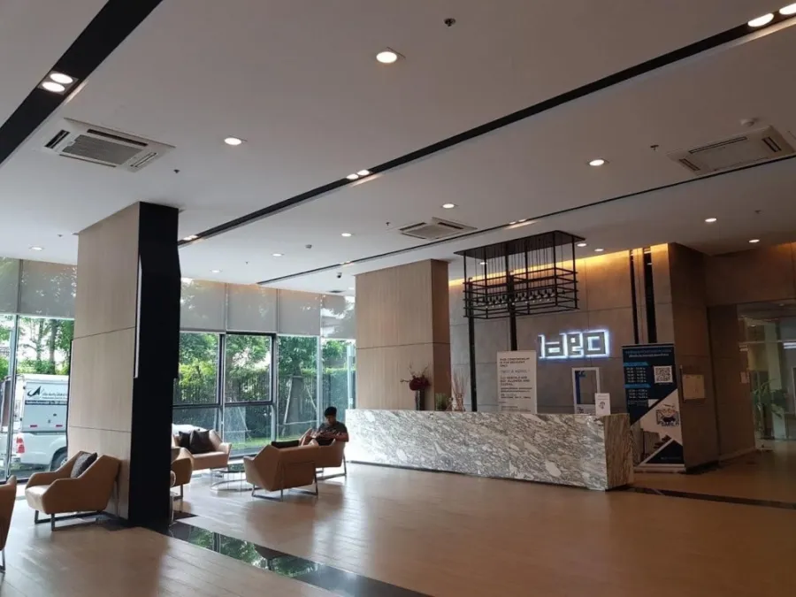 Condo for sale or rent, Ideo Sathorn-Tha Phra, corner room, private, swimming pool view. Don't delay.