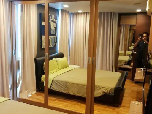 ขาย Quad Silom ห้องกว้างขวาง อยู่สบาย ตกแต่งอย่างดี น่าอยู่ขนาดนี้ ไม่จองรับรองจะเสียใจ