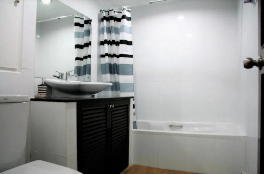Condo for sale/rent Supalai Place Sukhumvit 39, good location, near shopping areas. Meet every need, book now!!