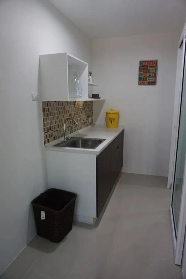 ขาย ให้เช่า A POOL CONDO บางนา เฟอร์นิเจอร์ครบ ราคาสบายกระเป๋า ดีแบบนี้รีบจับจองเลย